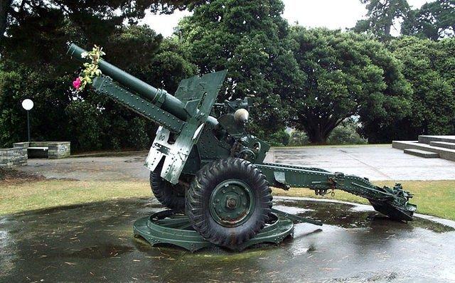 Gun Carriage by the Wanganui Cenotaph